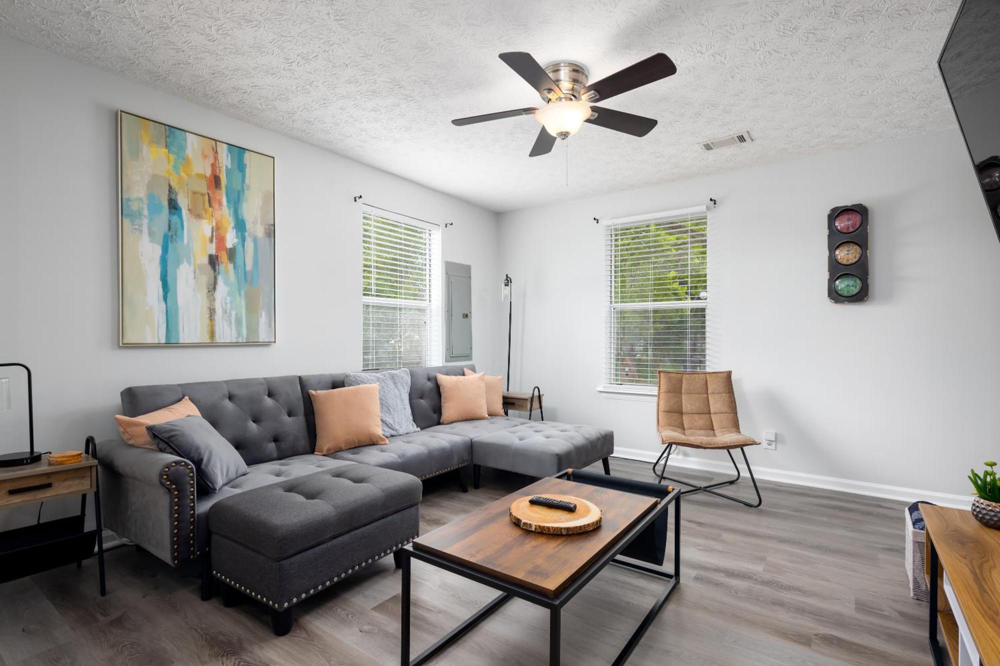2 Bedroom Ft Moore Retreat Columbus Exterior photo